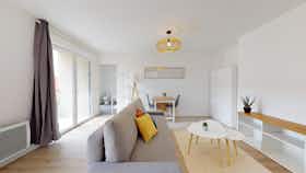 公寓 正在以 €690 的月租出租，其位于 Lille, Rue Maurice Ravel