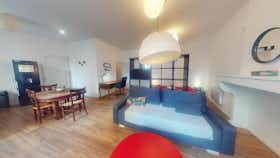 Apartament de închiriat pentru 450 EUR pe lună în Saint-Étienne, Rue Michel Servet