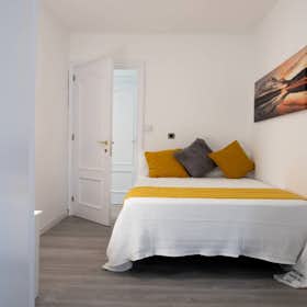 WG-Zimmer zu mieten für 595 € pro Monat in Alcalá de Henares, Avenida Caballería Española