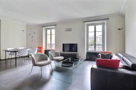 Apartment for rent for €3,392 per month in Paris, Rue Blomet