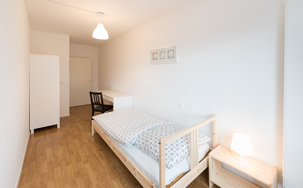 WG-Zimmer zu mieten für 675 € pro Monat in Munich, Grünwalder Straße