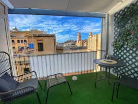 Appartement te huur voor € 1.300 per maand in Tarragona, Carrer Cos del Bou