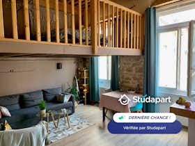 Apartment for rent for €872 per month in Lyon, Rue Villeneuve