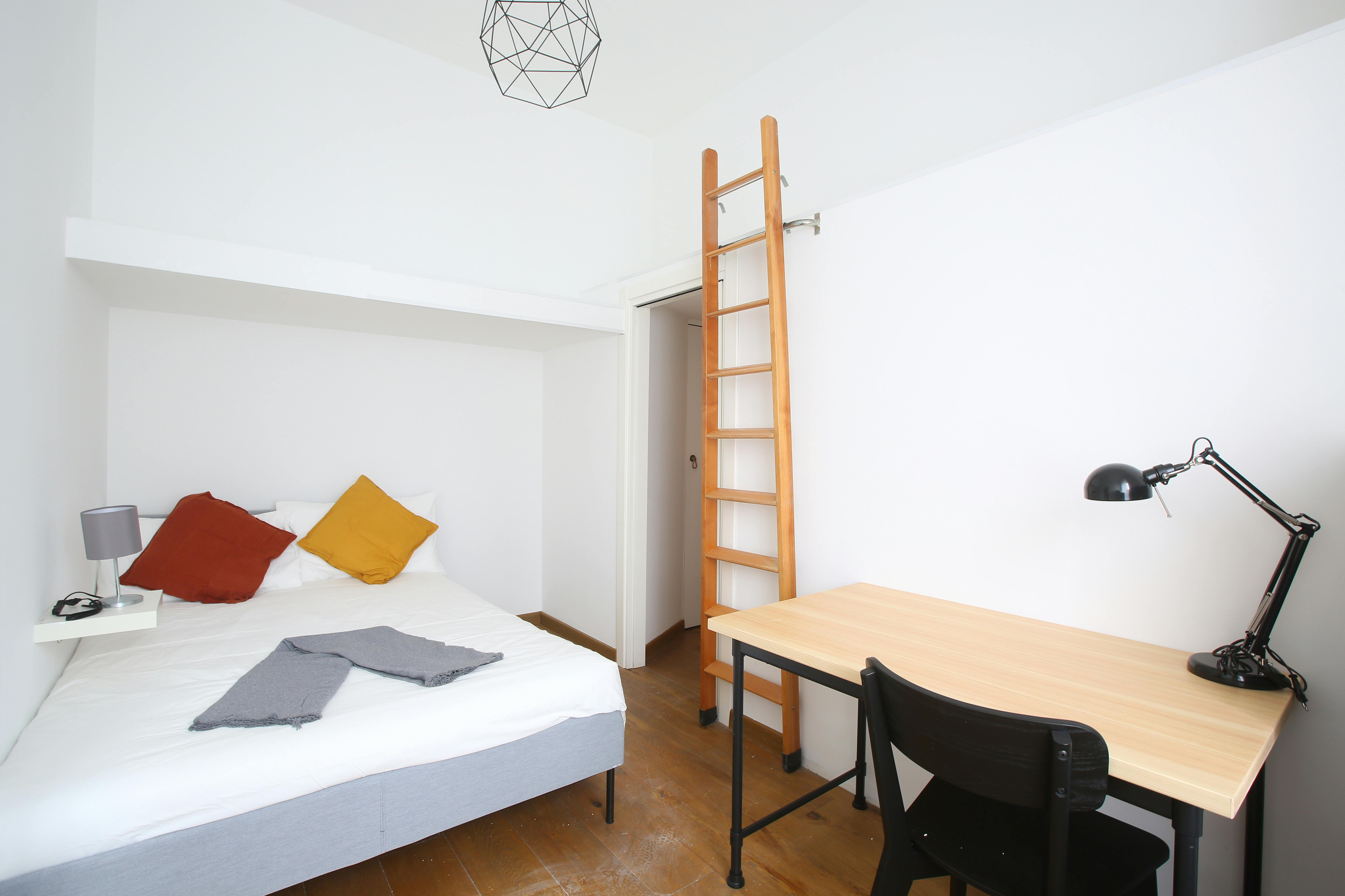 Private room in Corso San Gottardo, Milan (1515106) room image 1