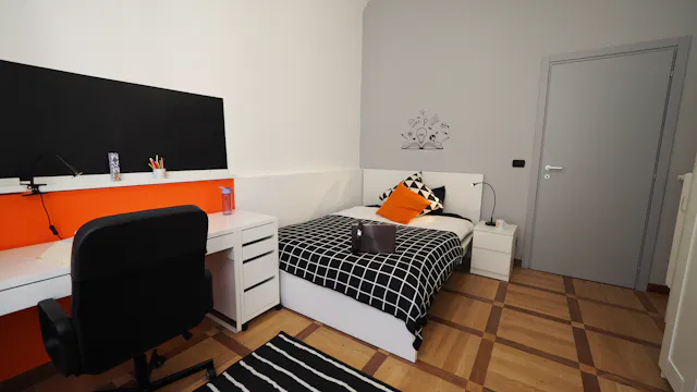 Private room in Via Sagliano Micca, Turin (1515108) room image 1