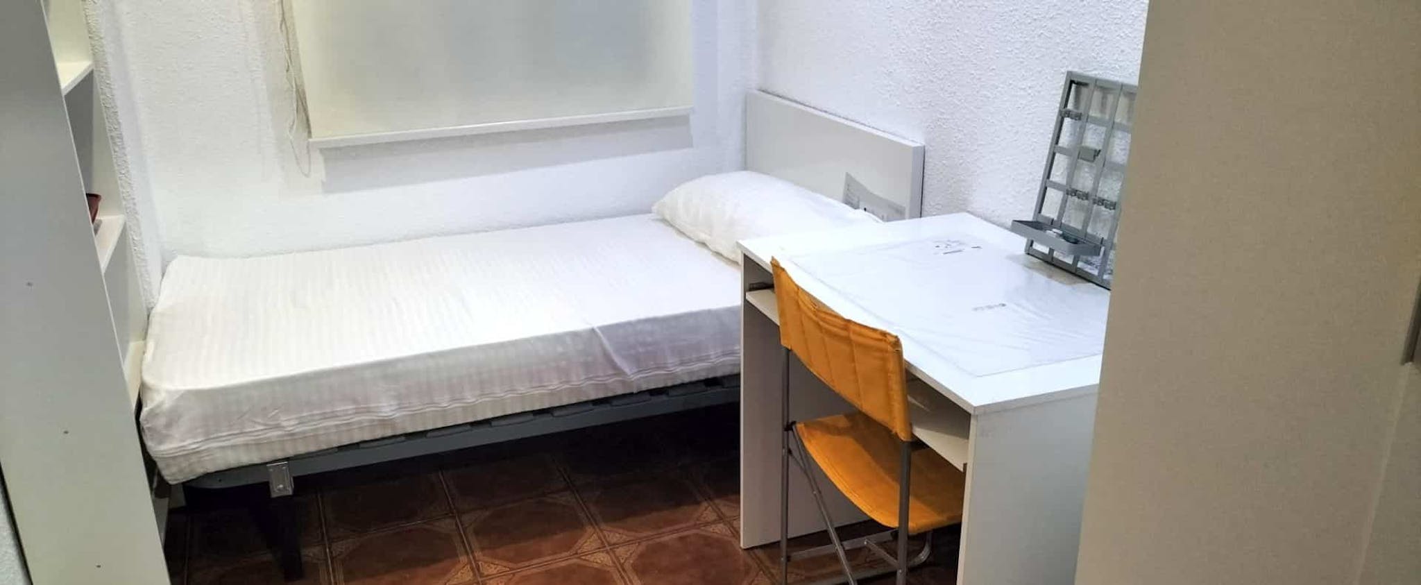 Calle Santos Justo y Pastor, Valencia preview