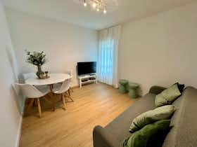 Appartement te huur voor € 2.200 per maand in Lisbon, Rua Cidade de Vila Cabral