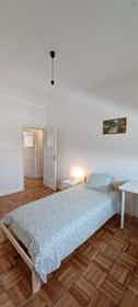 Private room for rent for €460 per month in Porto, Rua João de Deus