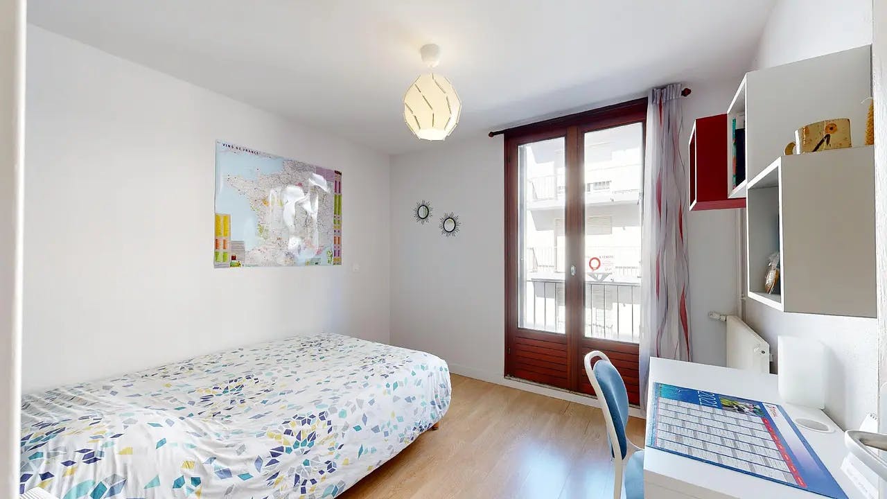 Отдельная комната сдается в аренду за 390 € в месяц в Pau, Rue Jeanne d'Arc