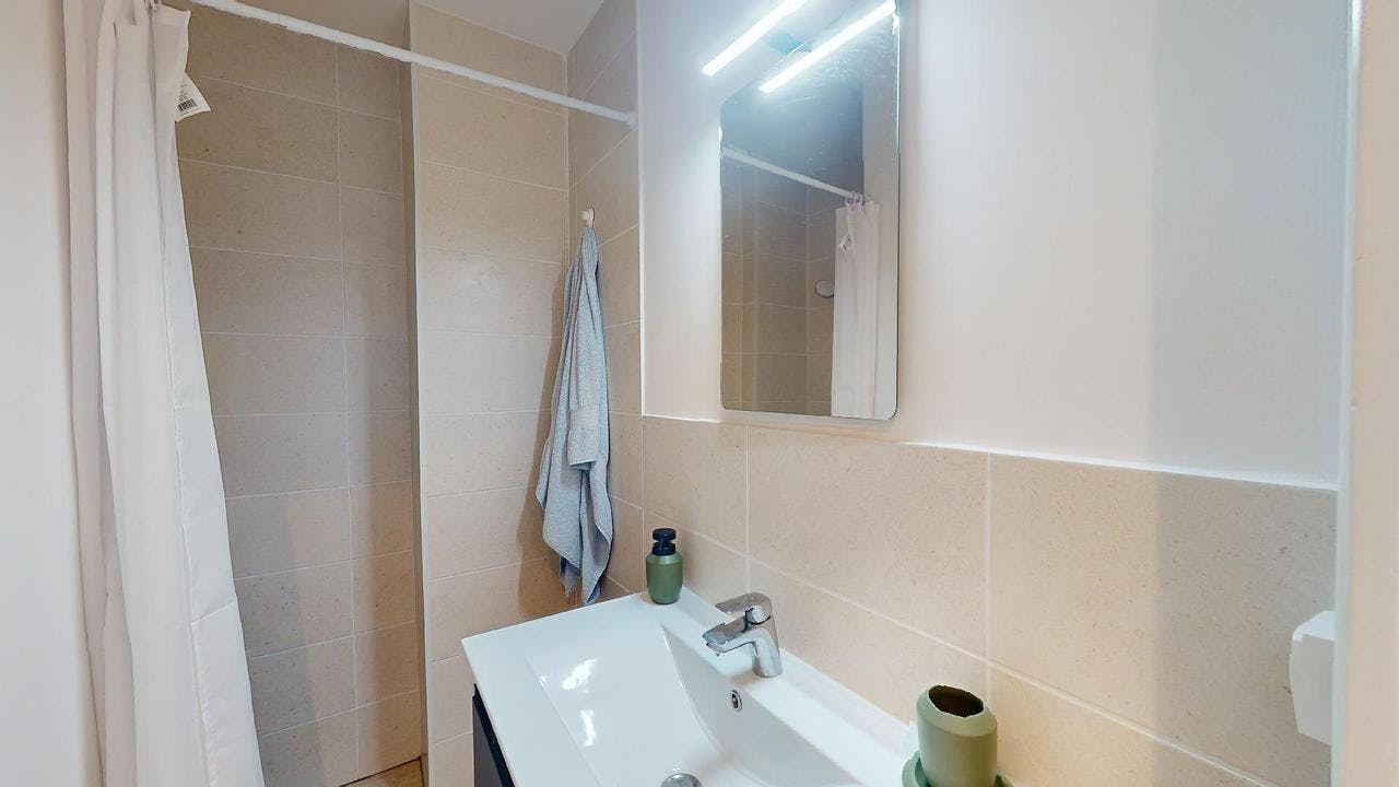 Single room Bourg-Lès-Valence, 10m² — photo 10