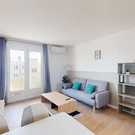 Отдельная комната сдается в аренду за 390 € в месяц в Bourg-lès-Valence, Rue Sully