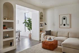 私人房间 正在以 €1,322 的月租出租，其位于 Los Angeles, Melrose Ave