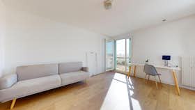 Отдельная комната сдается в аренду за 395 € в месяц в Nîmes, Rue Claude Mellarède