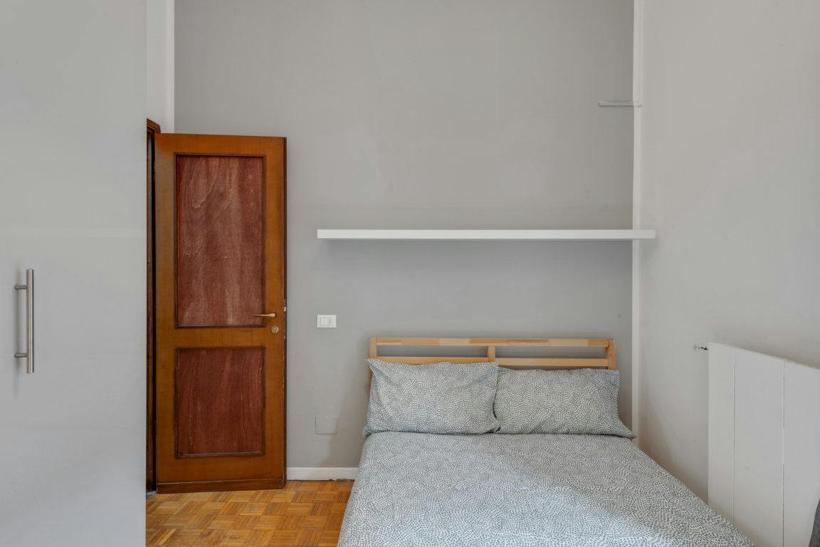 Via Curtatone, Milan preview