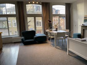 私人房间 正在以 €960 的月租出租，其位于 Groningen, Nieuweweg