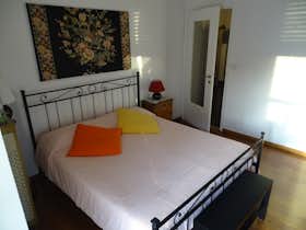 Apartment for rent for €1,200 per month in Turin, Via Mondrone