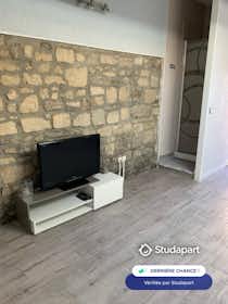 Apartment for rent for €750 per month in Houilles, Boulevard Émile Zola
