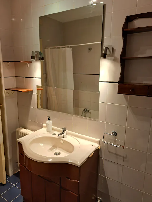 Private room in Calle del Doce de Octubre, Madrid (1515438) room image 30