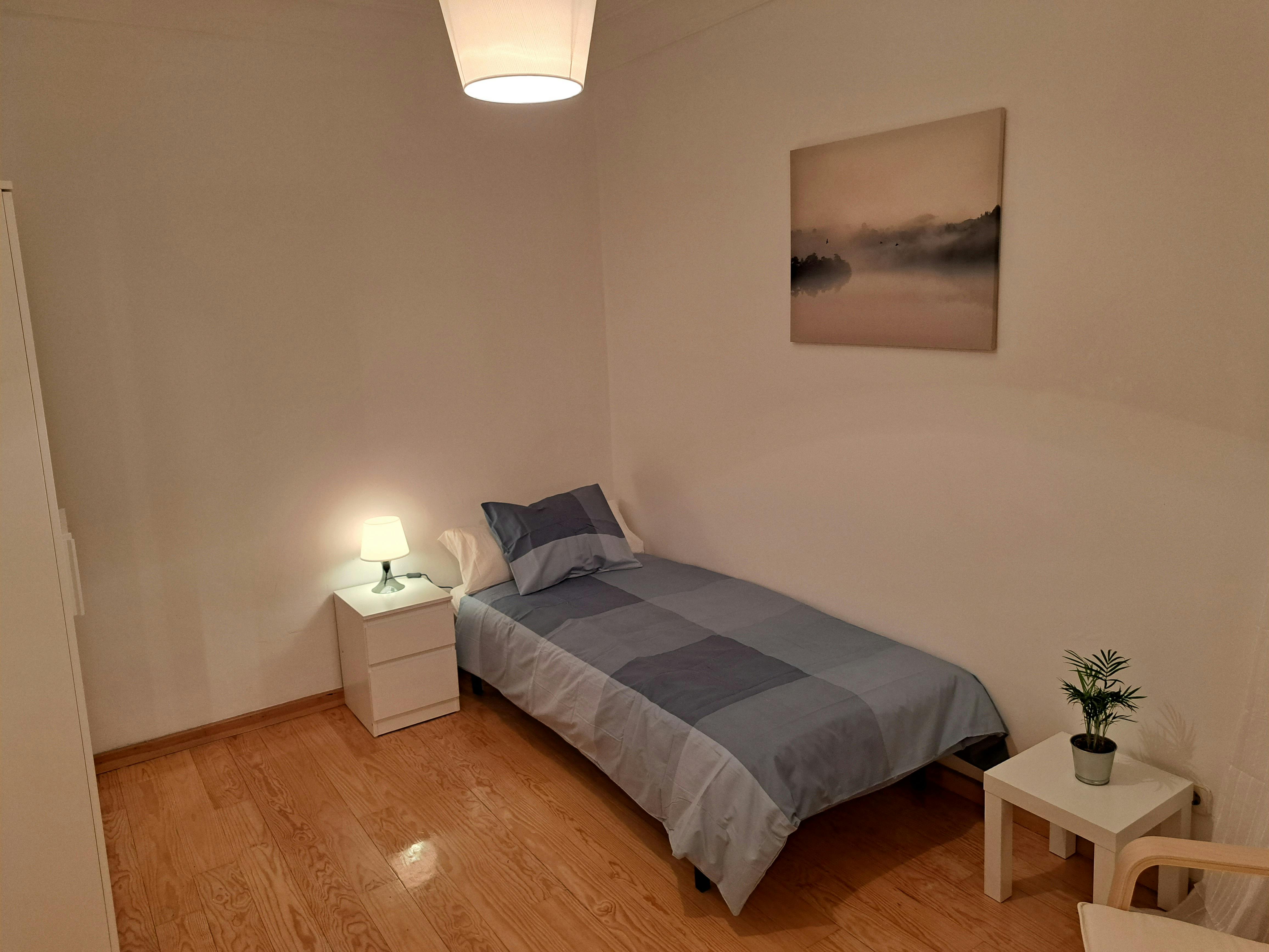 Single room Madrid, 1 bed, 13m² — photo 9