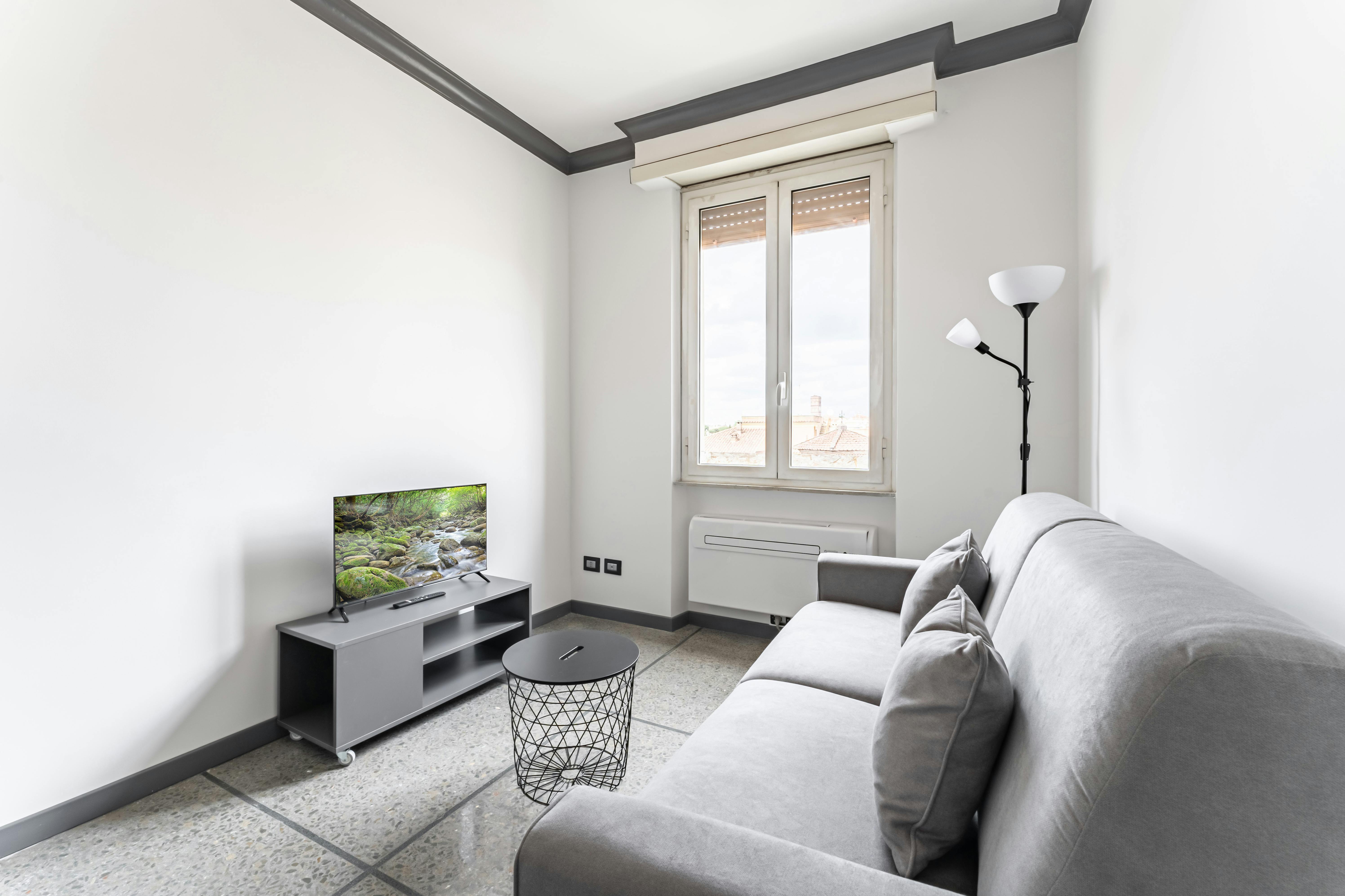 Apartamento en alquiler por 1530 € al mes en Rome, Via Taranto