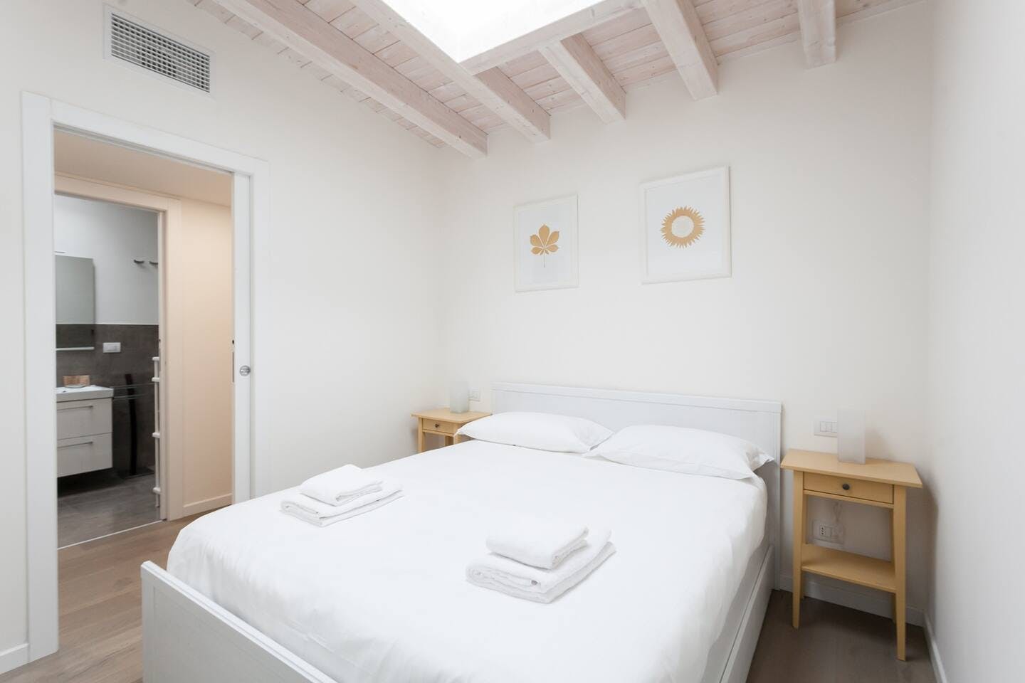 Via Carlo Farini, Milan preview