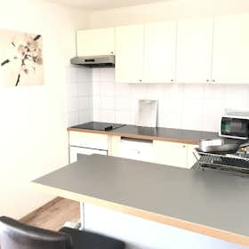 Studio for rent for €785 per month in Uccle, Avenue Brugmann