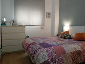 Appartement te huur voor € 600 per maand in Murcia, Calle Ortega y Gasset