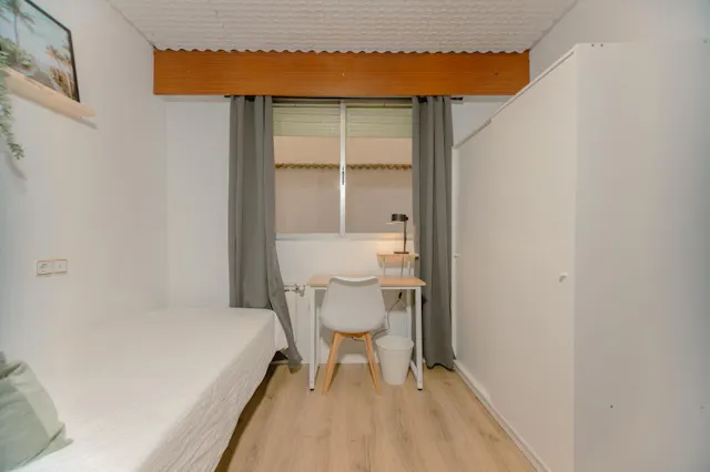 Private room in Avinguda de Burjassot, Valencia (1515595) room image 1