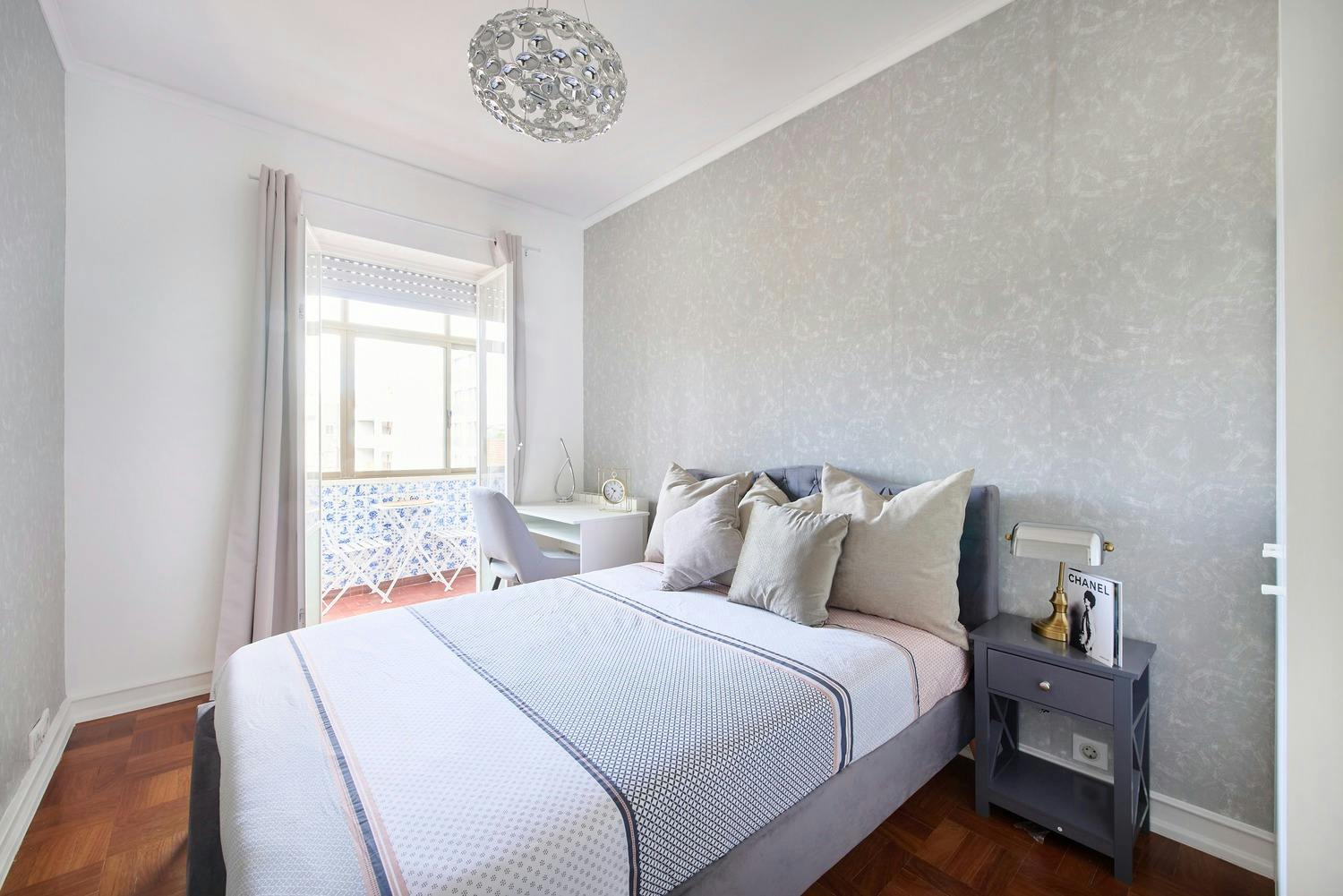 Avenida Barbosa du Bocage, Lisbon preview