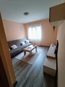 Wohnung zu mieten für 1.300 € pro Monat in Gijón, Calle Echegaray