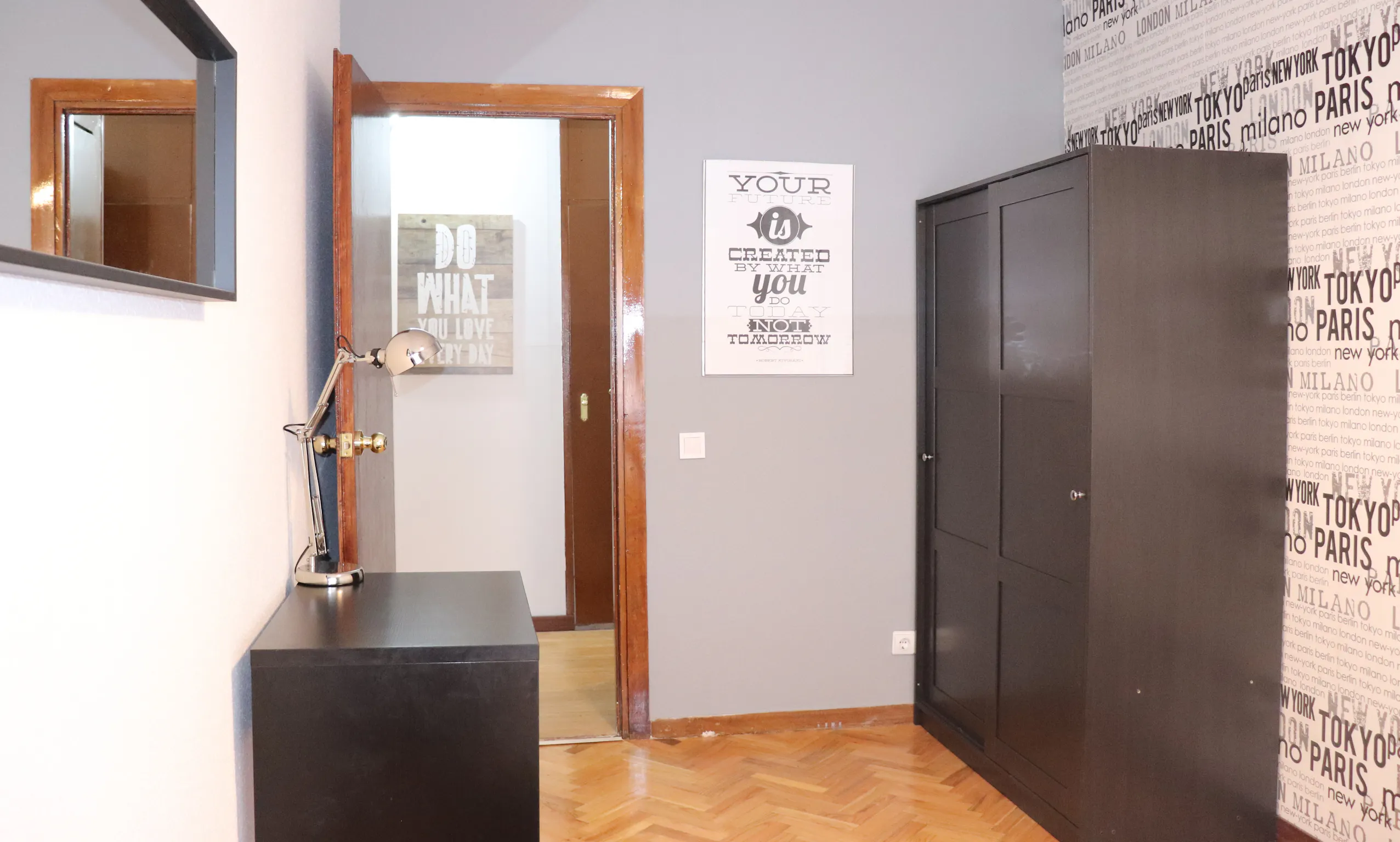 Private room in Calle Emilio Castelar, Alcalá de Henares 2