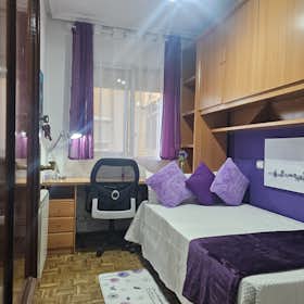 Privé kamer te huur voor € 595 per maand in Alcalá de Henares, Avenida Guadalajara
