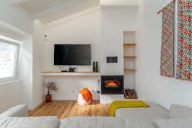 House for rent for €3,000 per month in Aljezur, Rua 25 de Abril