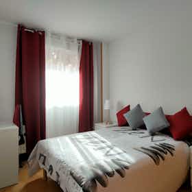 私人房间 正在以 €595 的月租出租，其位于 Alcalá de Henares, Calle Jorge Luis Borges