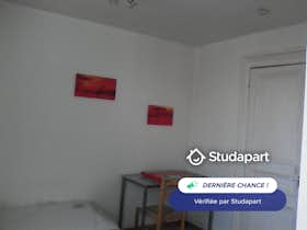 Appartement à louer pour 400 €/mois à Calais, Rue du Bout des Digues