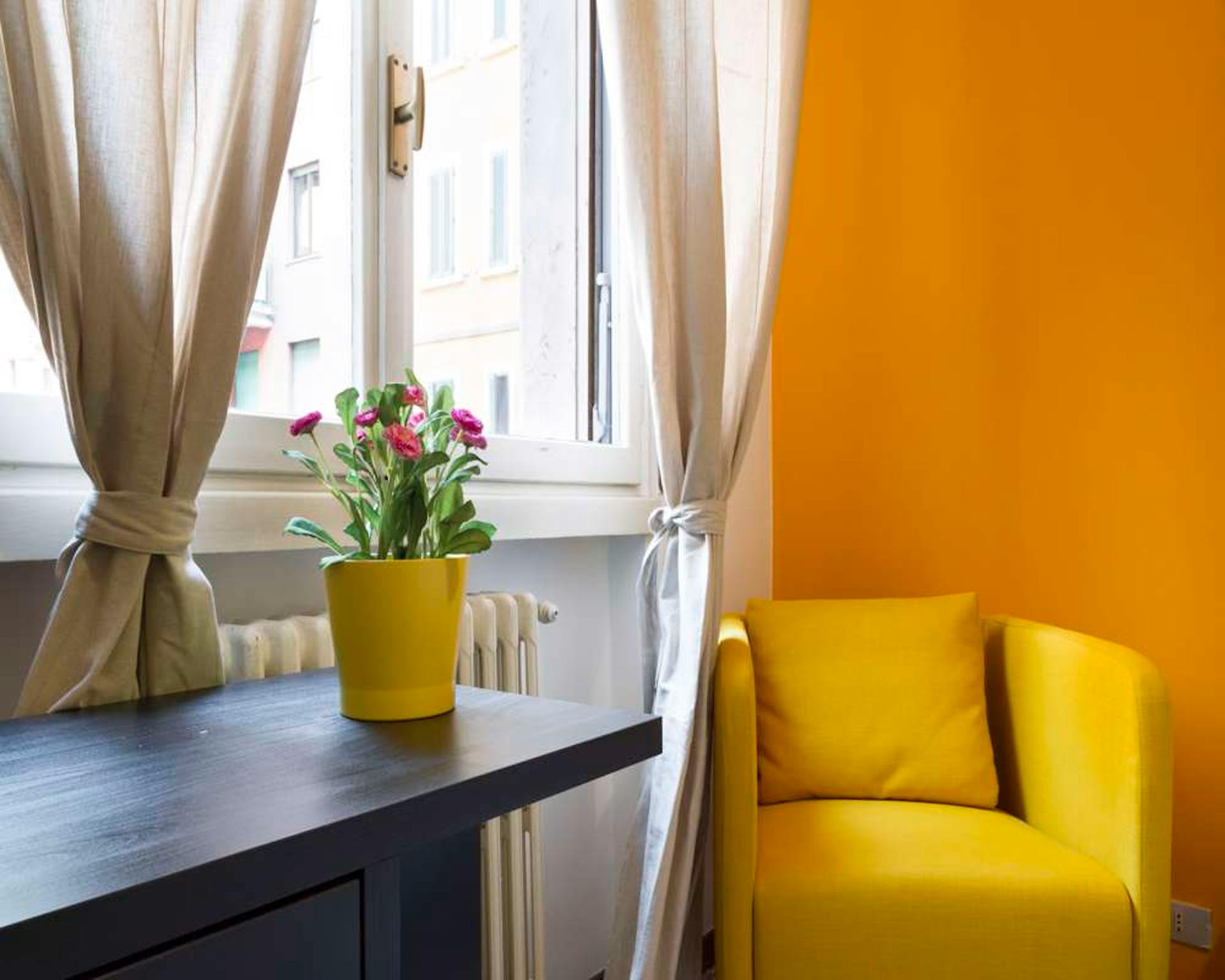 Viale Coni Zugna, Milan preview