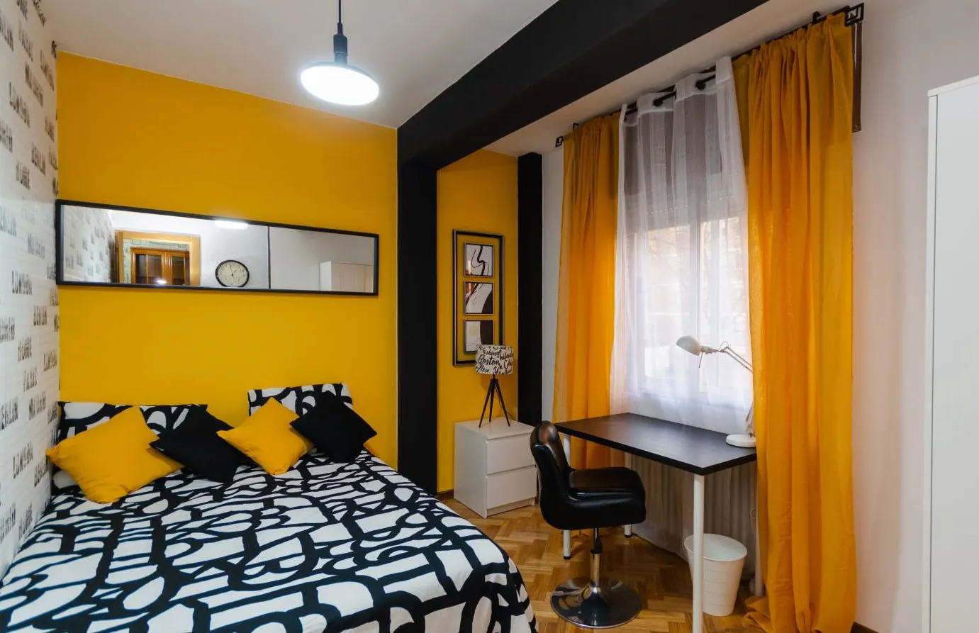 Private room in Calle Manuel Azaña, Alcalá de Henares 1