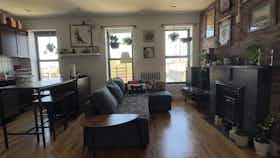 Huis te huur voor $4,300 per maand in Brooklyn, 7th Ave