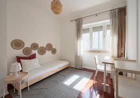 Privé kamer te huur voor € 500 per maand in Lisbon, Largo de Santa Bárbara