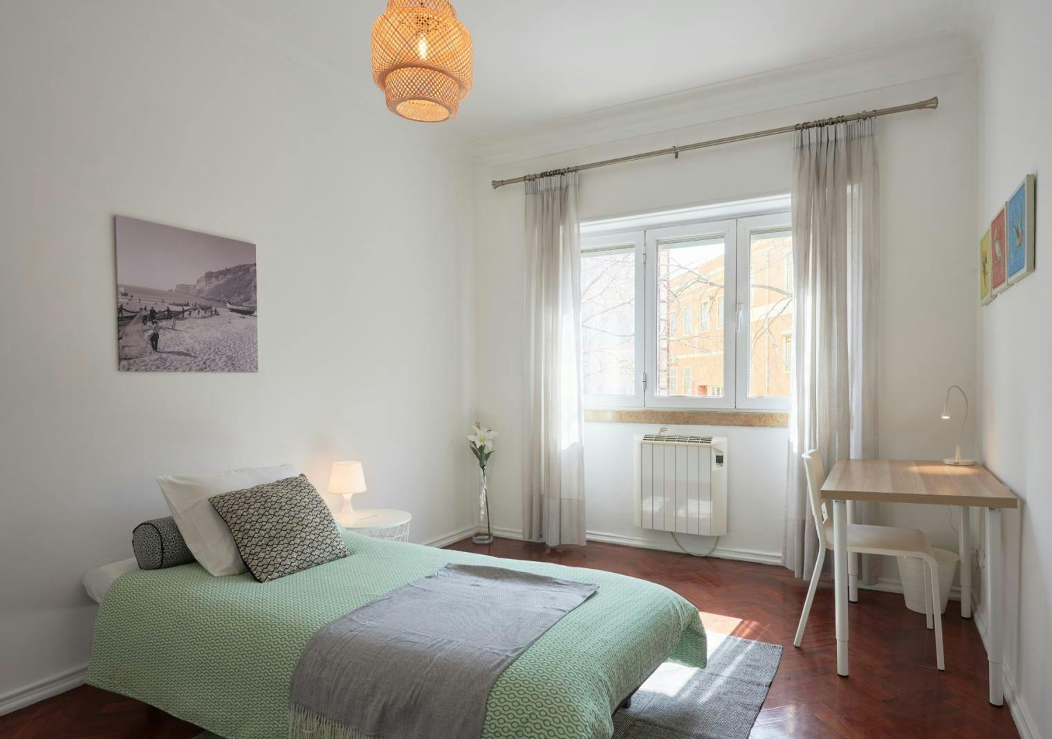 Largo de Santa Bárbara, Lisbon preview