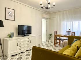 公寓 正在以 €2,000 的月租出租，其位于 Valencia, Avenida San José Artesano