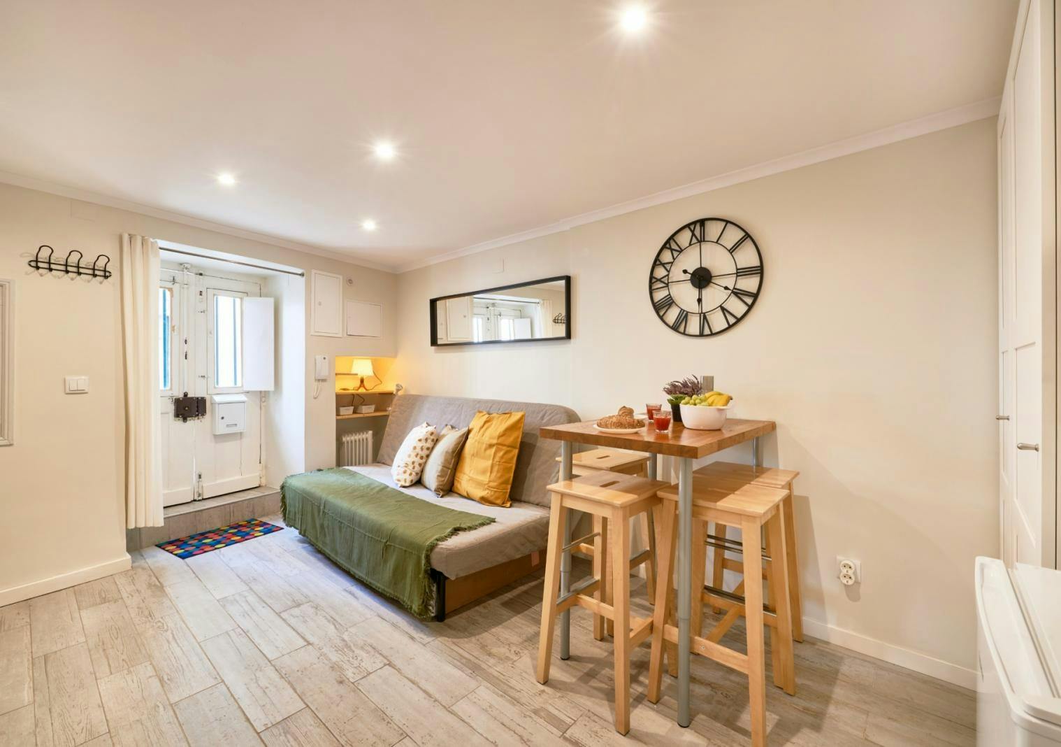 Studio para alugar por € 725 por mês em Lisbon, Beco do Almotacé