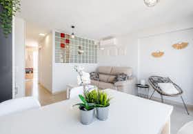 Appartement te huur voor € 10 per maand in Benidorm, Calle Alcalde Manuel Catalán Chana