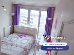 Apartamento para alugar por € 565 por mês em Poissy, Rue du Grand Marché