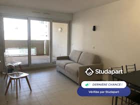 Wohnung zu mieten für 895 € pro Monat in Antibes, Avenue de Cannes