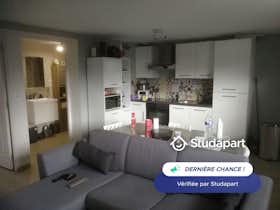 Wohnung zu mieten für 790 € pro Monat in Les Ponts-de-Cé, Avenue du 8 Mai