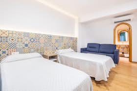 Appartement te huur voor € 10 per maand in Benidorm, Calle Santa Faç