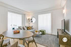 Apartment for rent for €2,350 per month in Lisbon, Avenida António Augusto de Aguiar