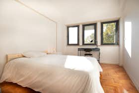Habitación compartida en alquiler por 600 € al mes en Lisbon, Rua da Beneficência