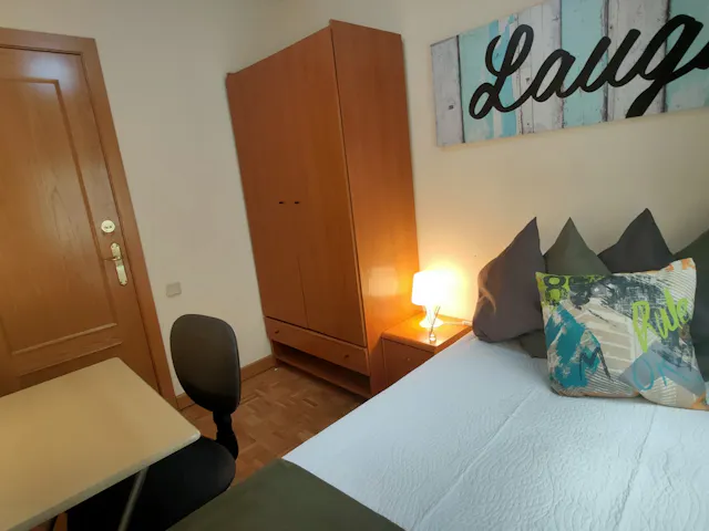 Private room in Avenida Reyes Católicos, Alcalá de Henares (1516287) room image 2